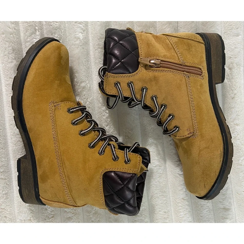 Stevies Girls Tan Faux Suede Quilted Collar Side Zip Combat Boots Size 3‎
